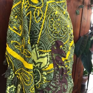 Anthropologie Vismaya Wrap Scarf Green w/ Tassels Peace Harmony Earth TAGS READ